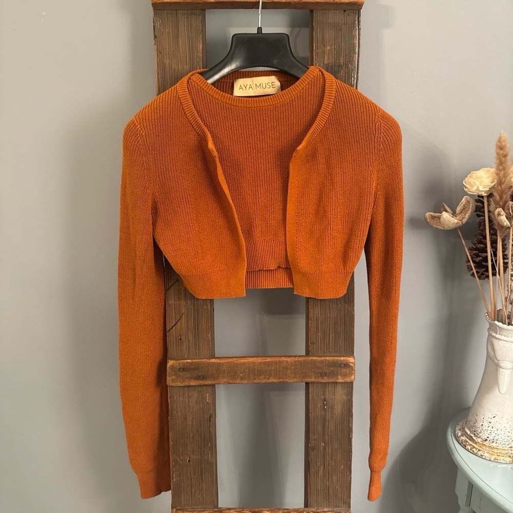 AYA MUSE Womens Cropped Cardigan Size L Orange Ribbed‎ Knit Long Sleeve